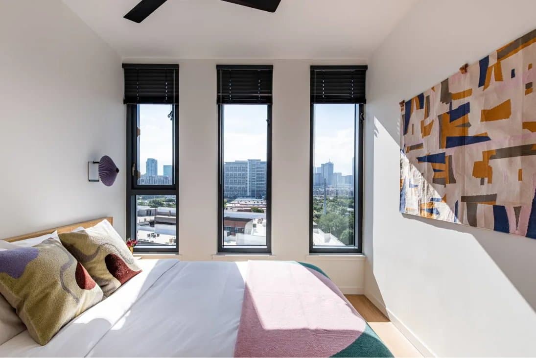 Dallas Apartment: 1930 Hi Line Drive