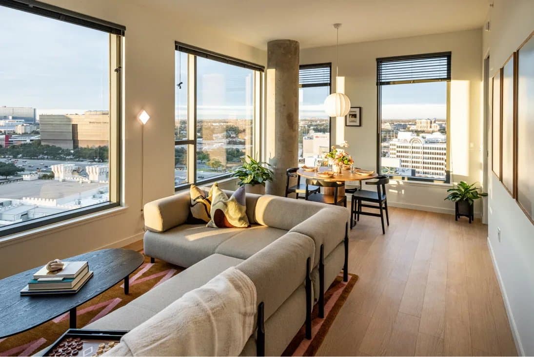 Dallas Apartment: 1930 Hi Line Drive