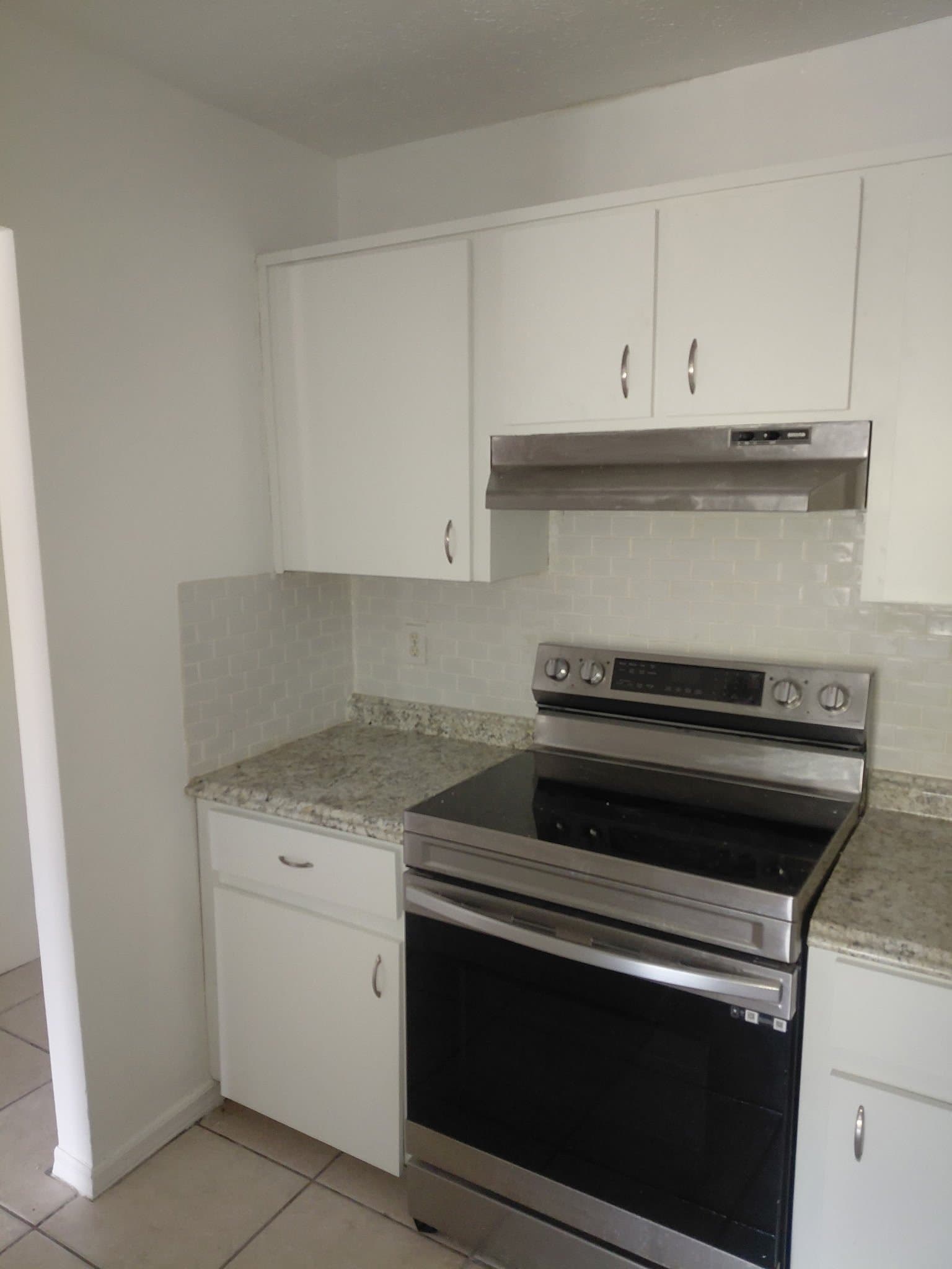 New Port Richey Apartment: 6436 Pennsylvania Ave. Apt 8