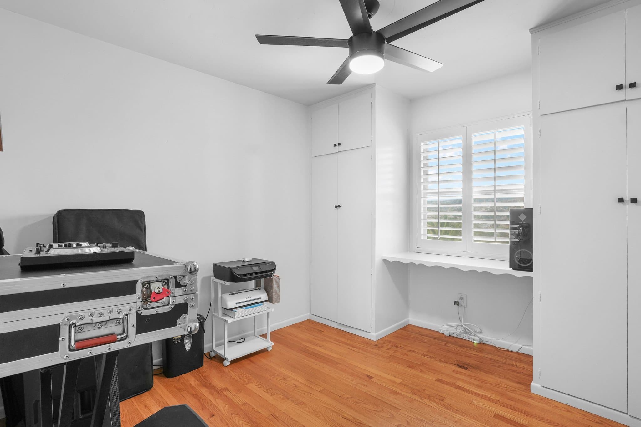 Spring Valley Single Room: 1357 Cornwall st