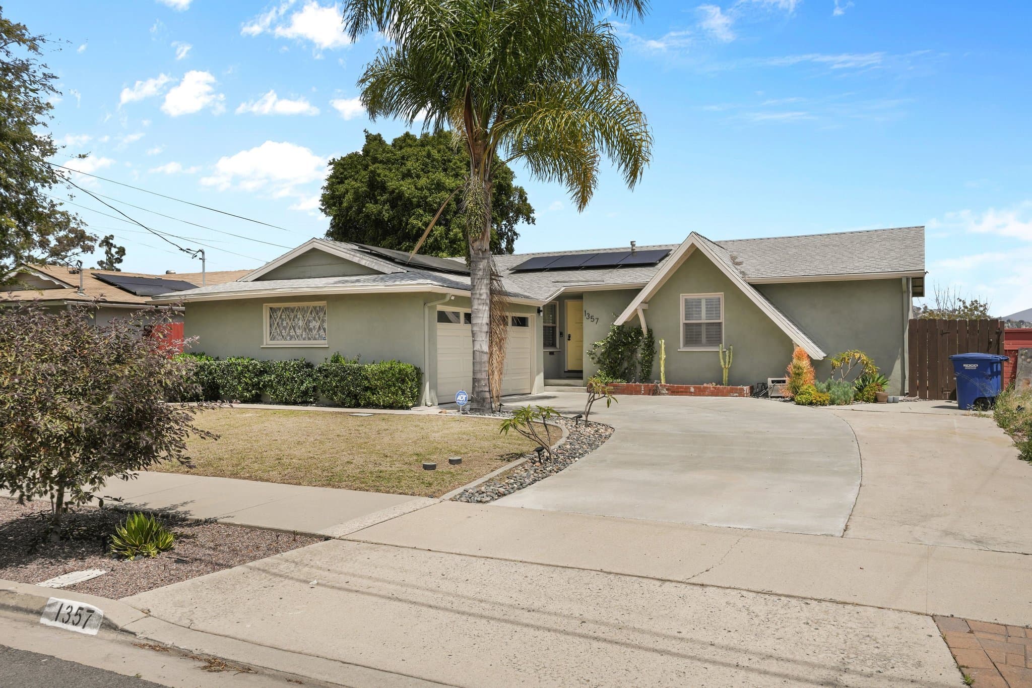 Spring Valley Single Room: 1357 Cornwall st