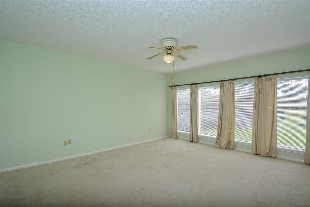 Sugar Land House: 26 Wellington Dr.