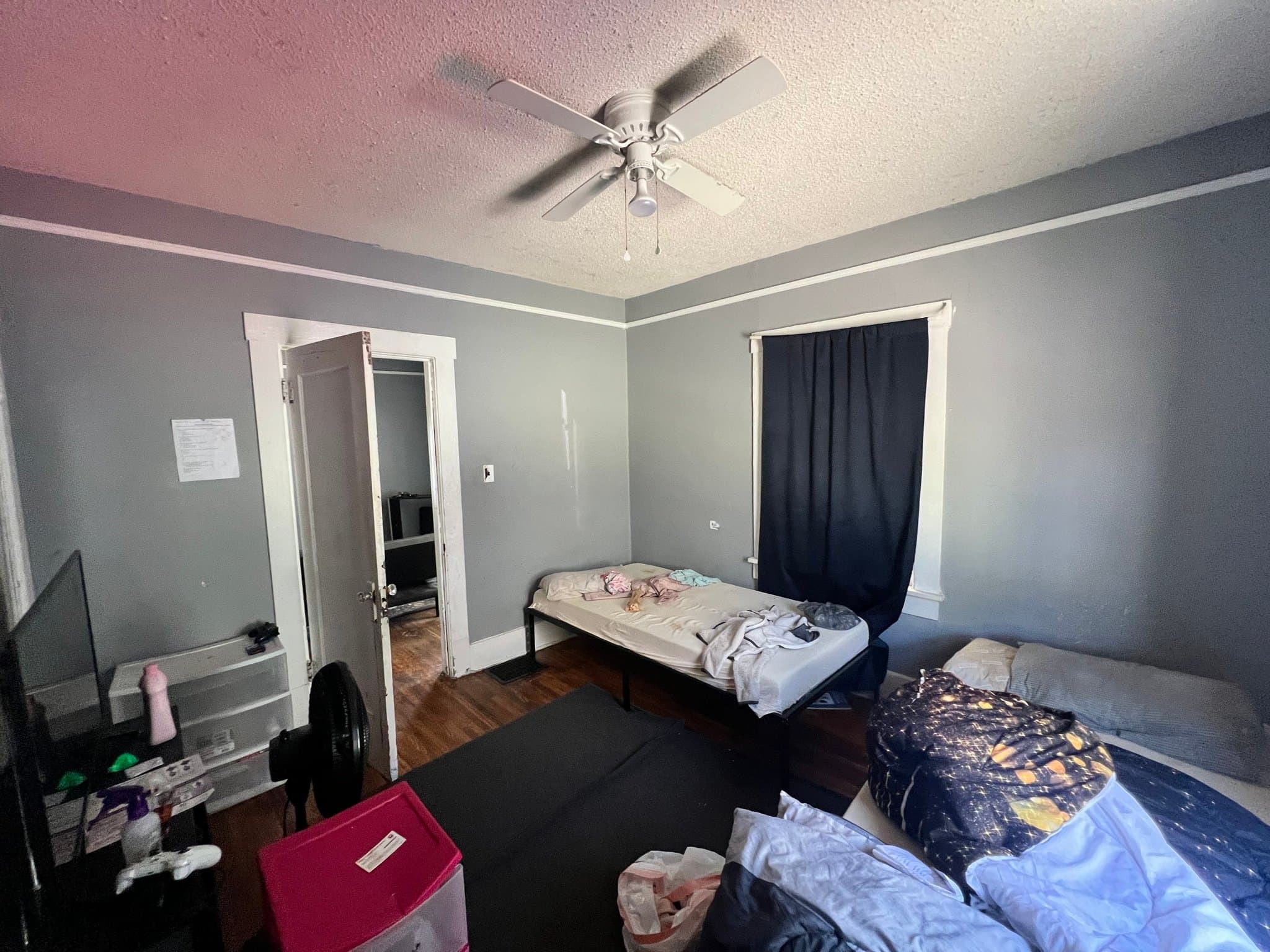 Decatur House: 1258 E Division St