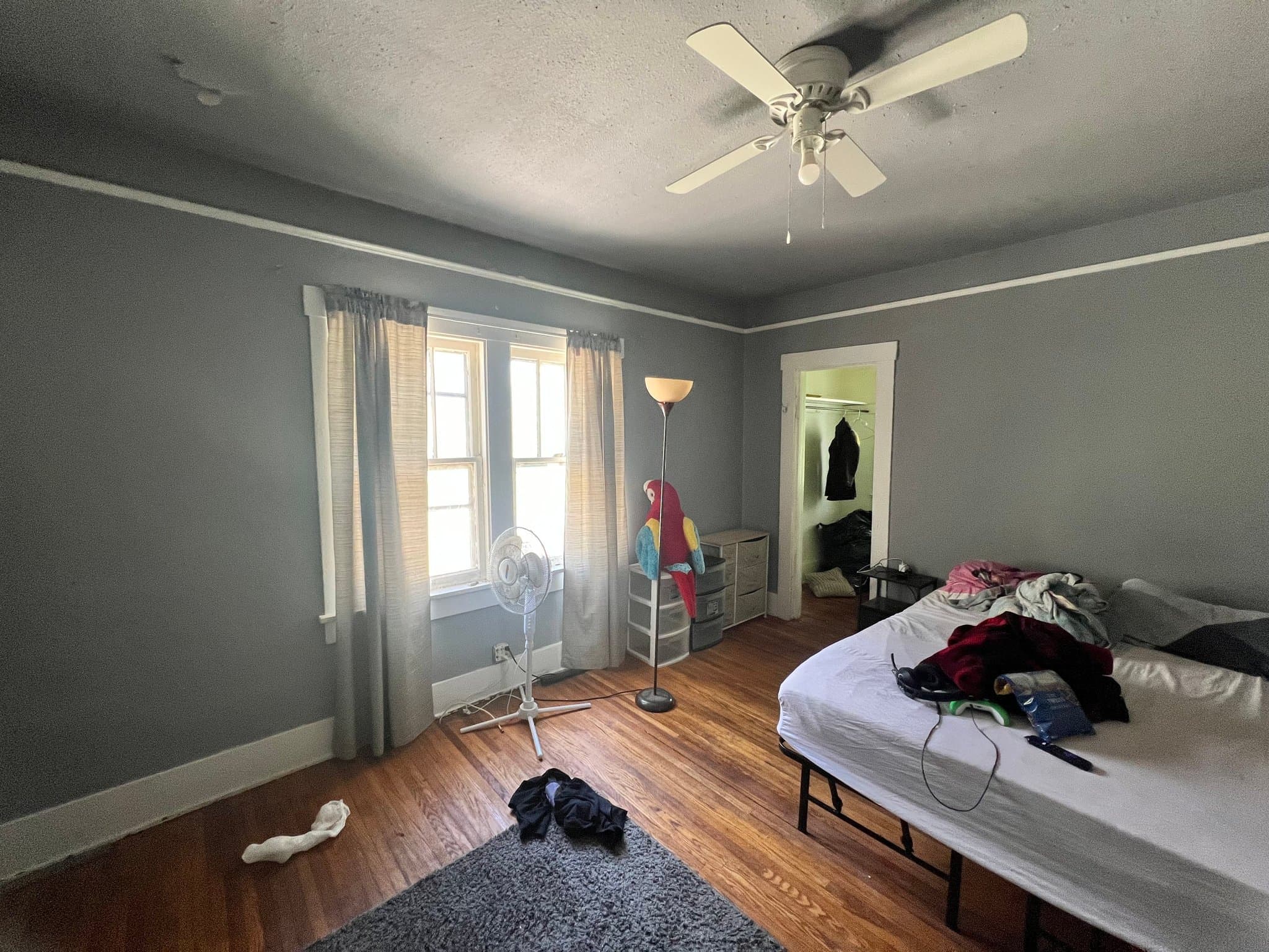 Decatur House: 1258 E Division St
