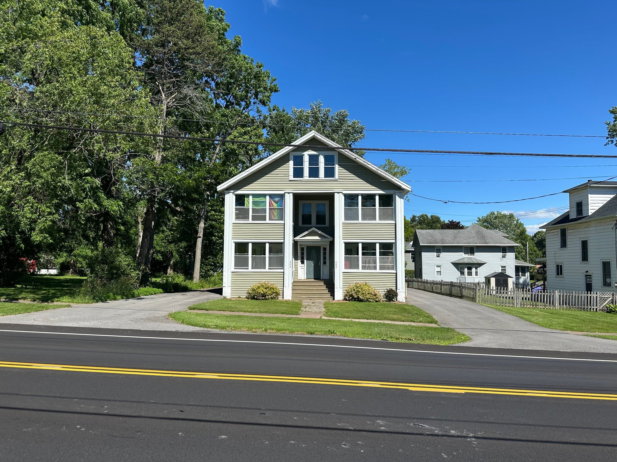 Liverpool Apartment: 902 Tulip Street