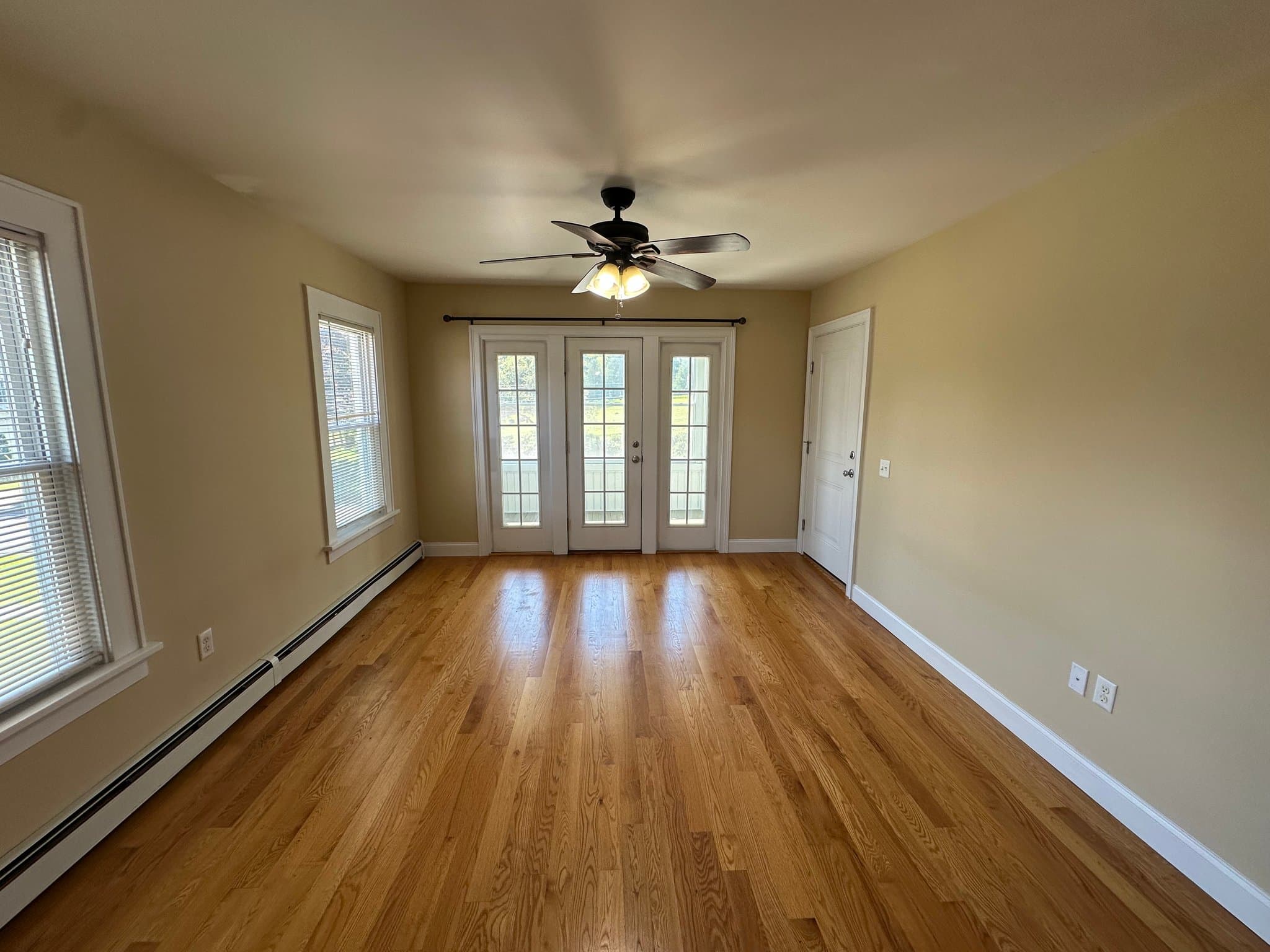 Liverpool Apartment: 902 Tulip Street