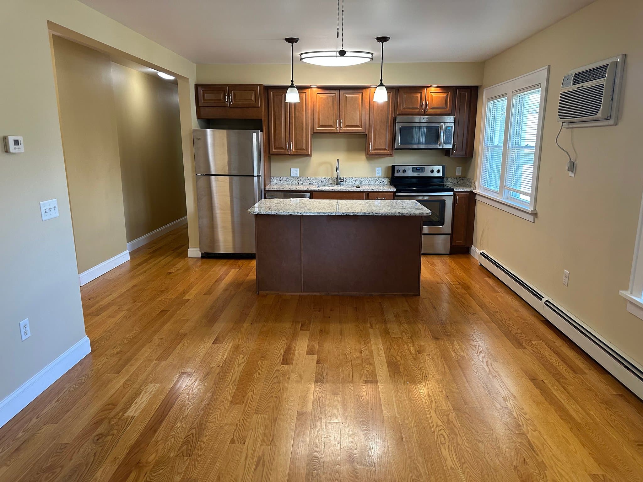 Liverpool Apartment: 902 Tulip Street