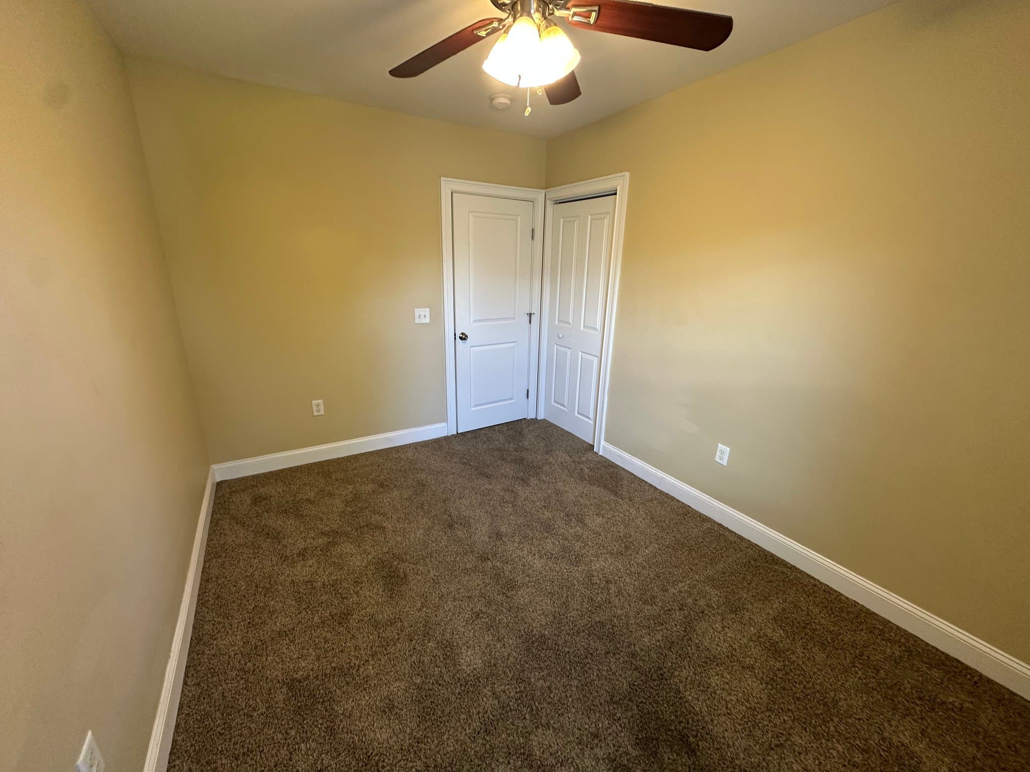 Liverpool Apartment: 902 Tulip Street