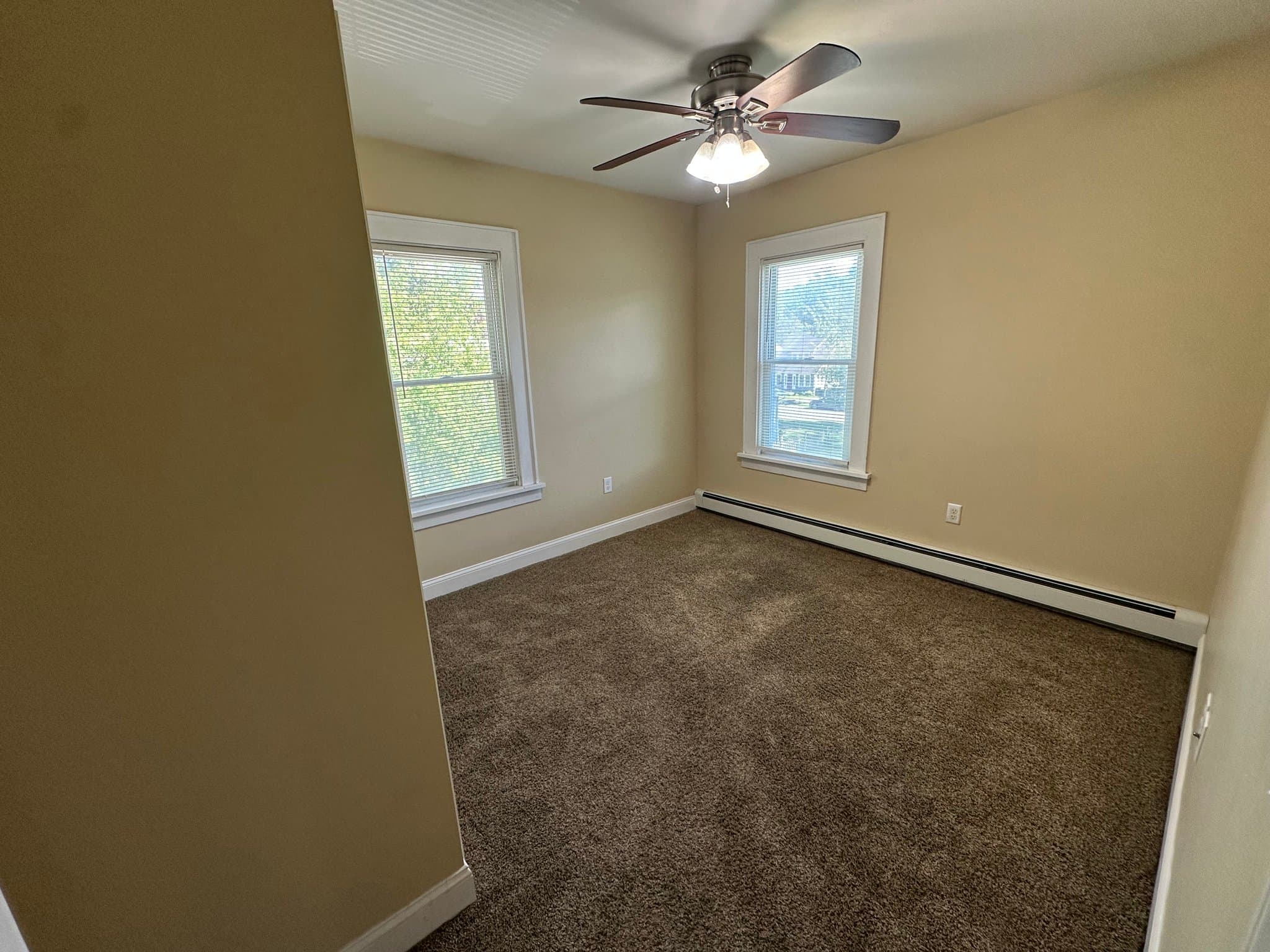 Liverpool Apartment: 902 Tulip Street