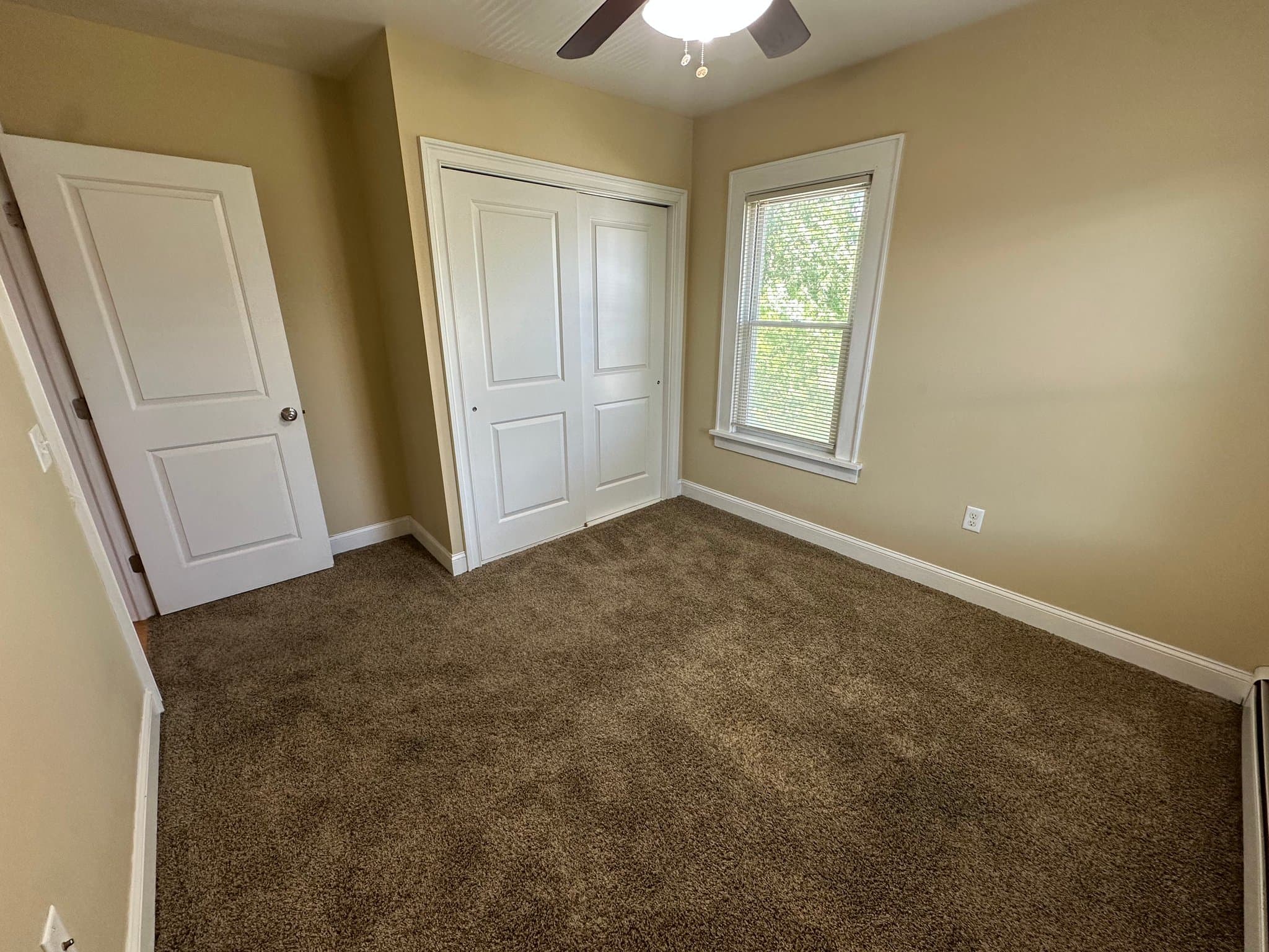 Liverpool Apartment: 902 Tulip Street