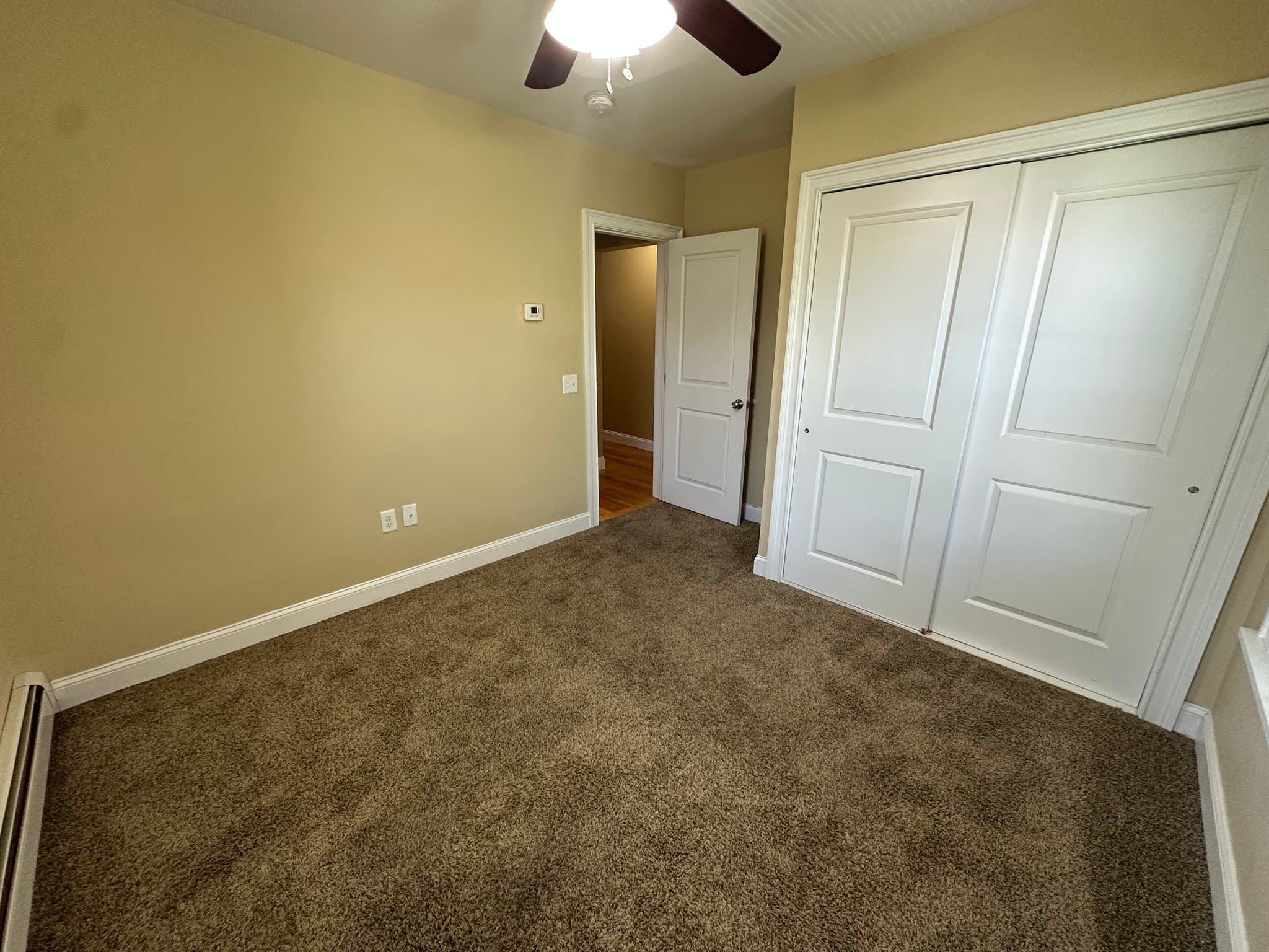 Liverpool Apartment: 902 Tulip Street