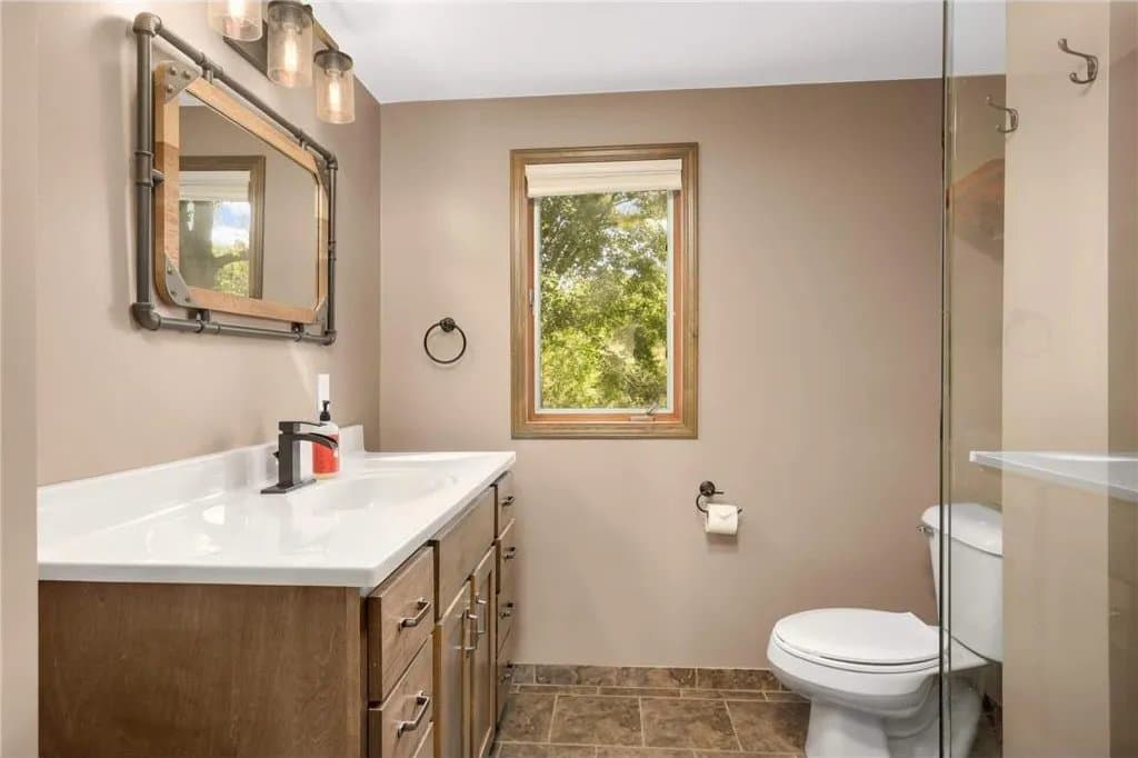 Montrose House: 6351 Brighton Ave SE