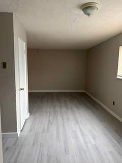 st louis Apartment: 4654 Morgan ford rd