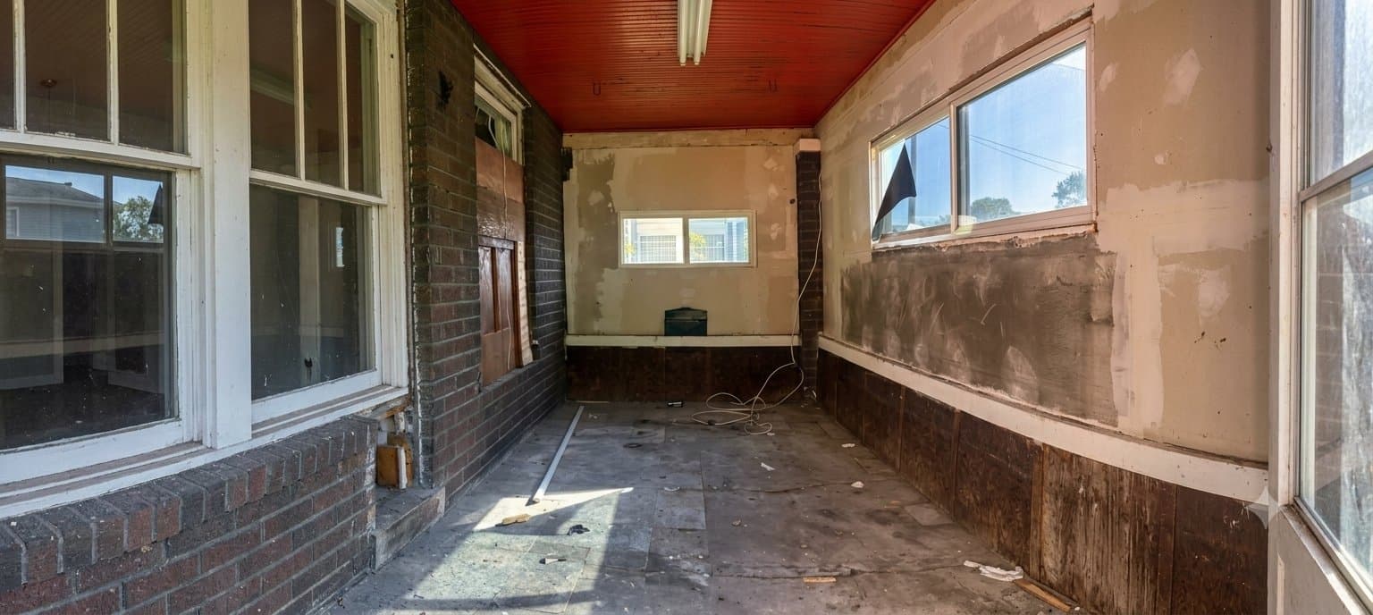East St. Louis House: 541 N 27th St