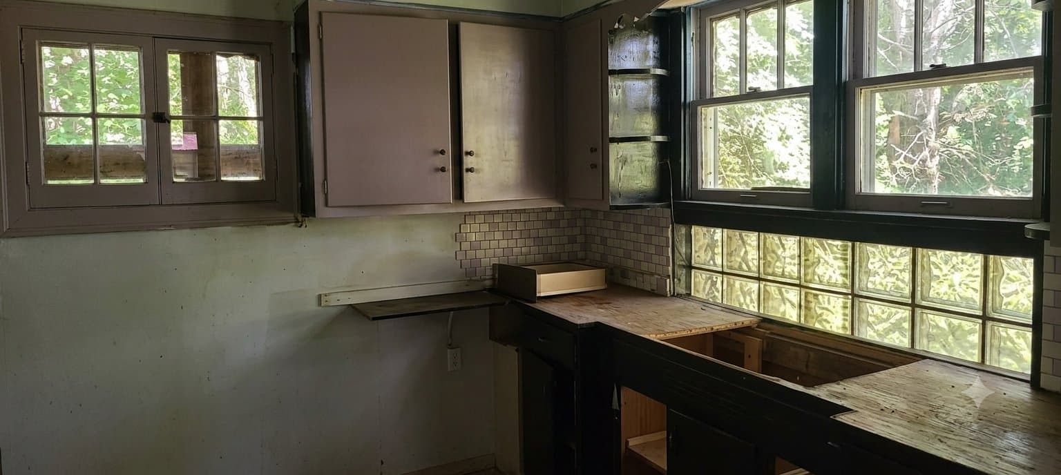 East St. Louis House: 541 N 27th St