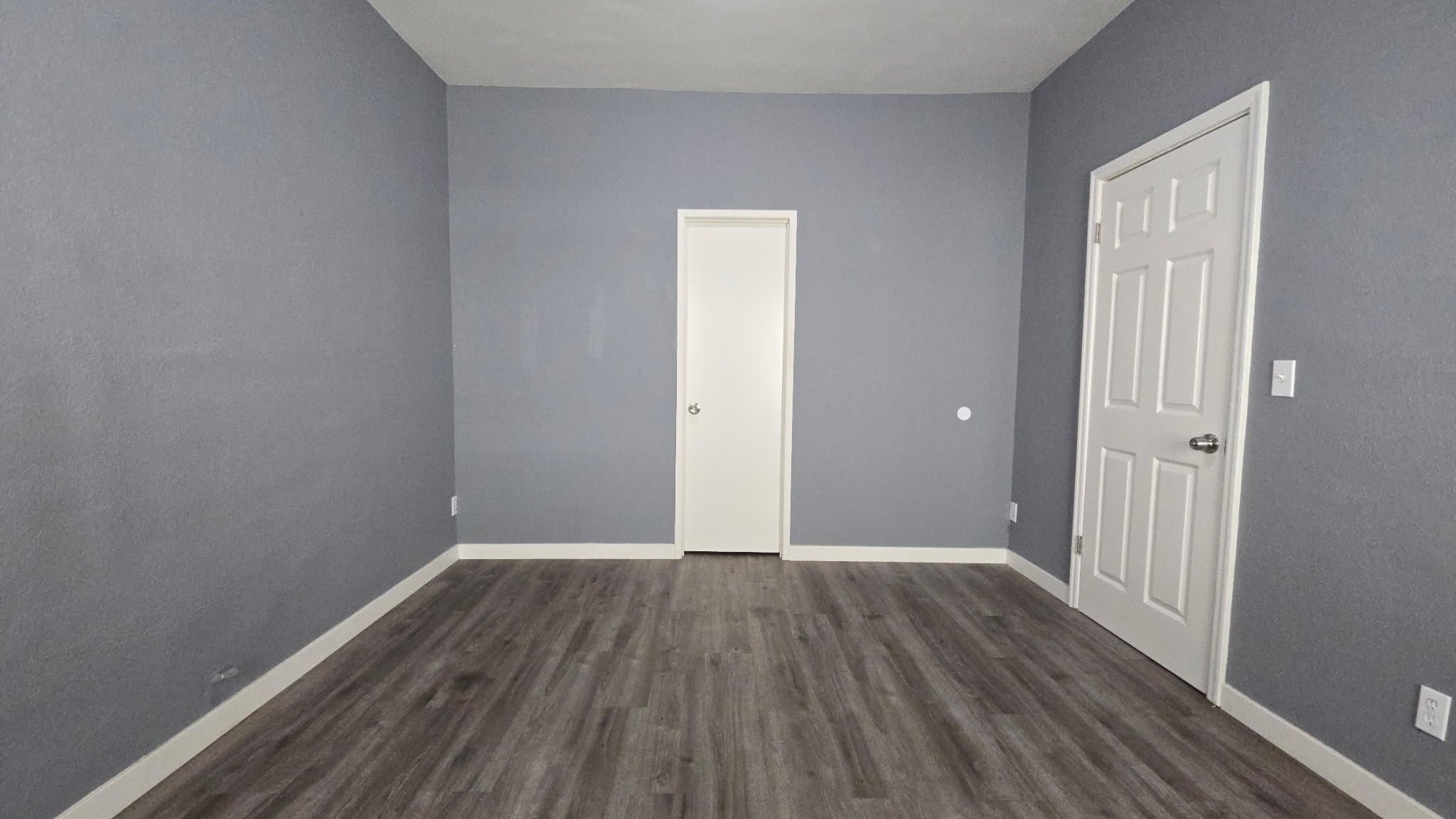 Glendale Apartment: 1140 E Elk Ave