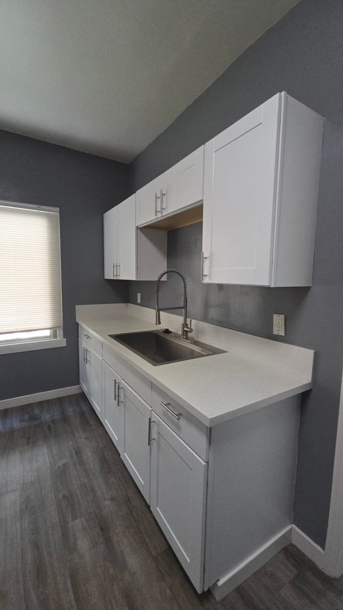 Glendale Apartment: 1140 E Elk Ave