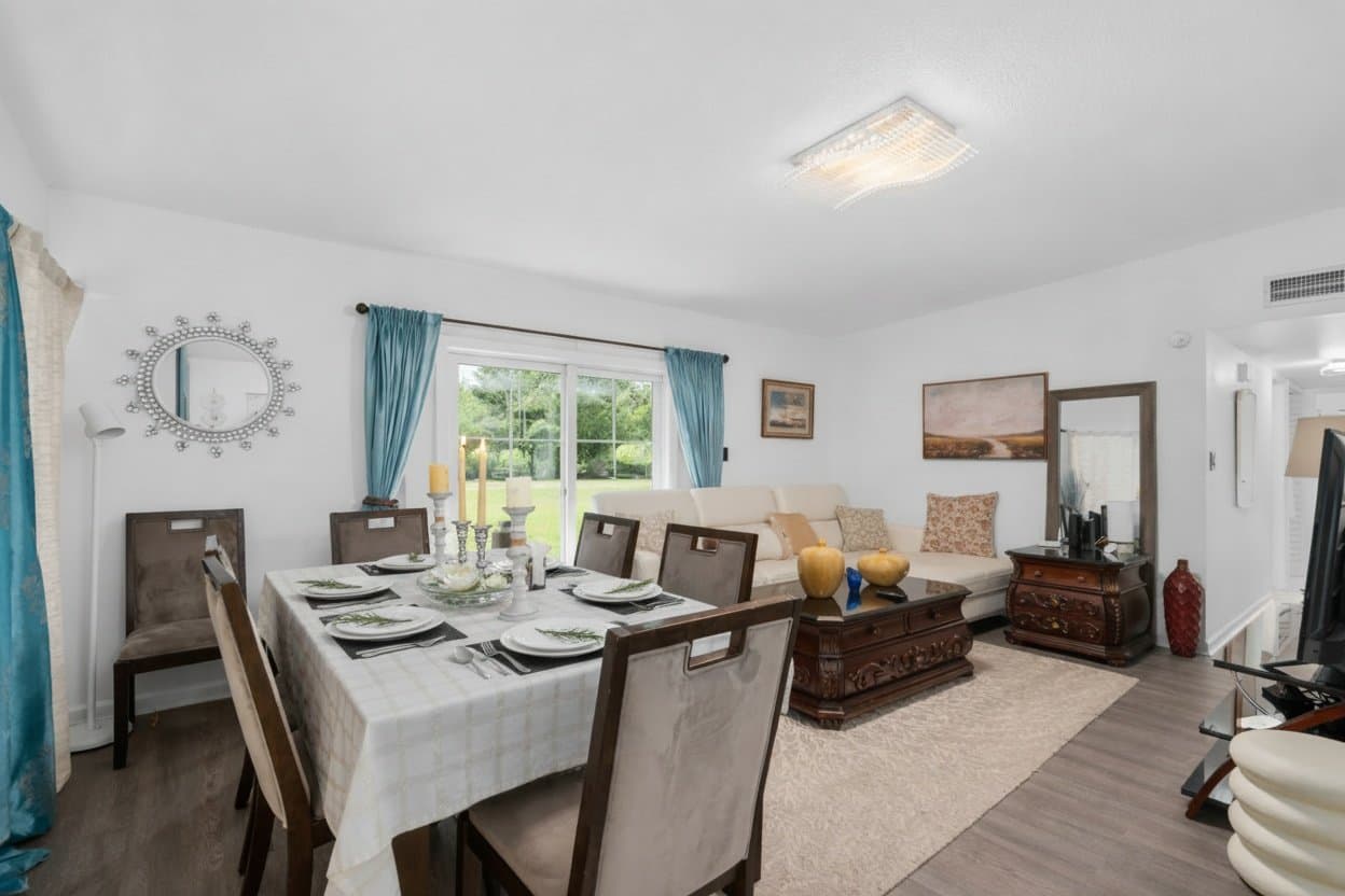 Sanford House: 228 Sunset Drive