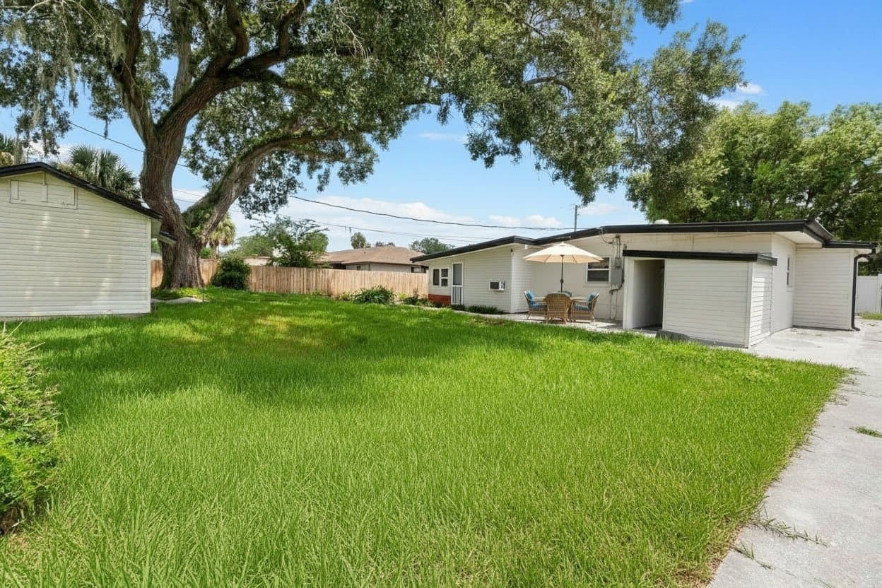Sanford House: 228 Sunset Drive
