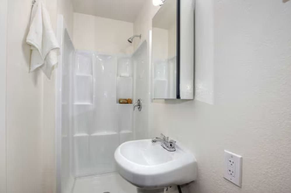 Sacramento Apartment: 1321 E St