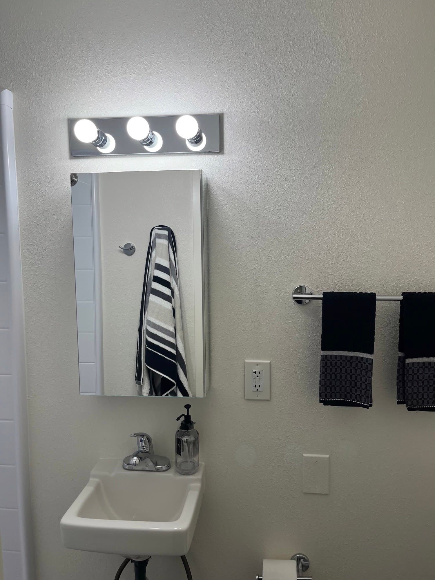 Sacramento Apartment: 1321 E St