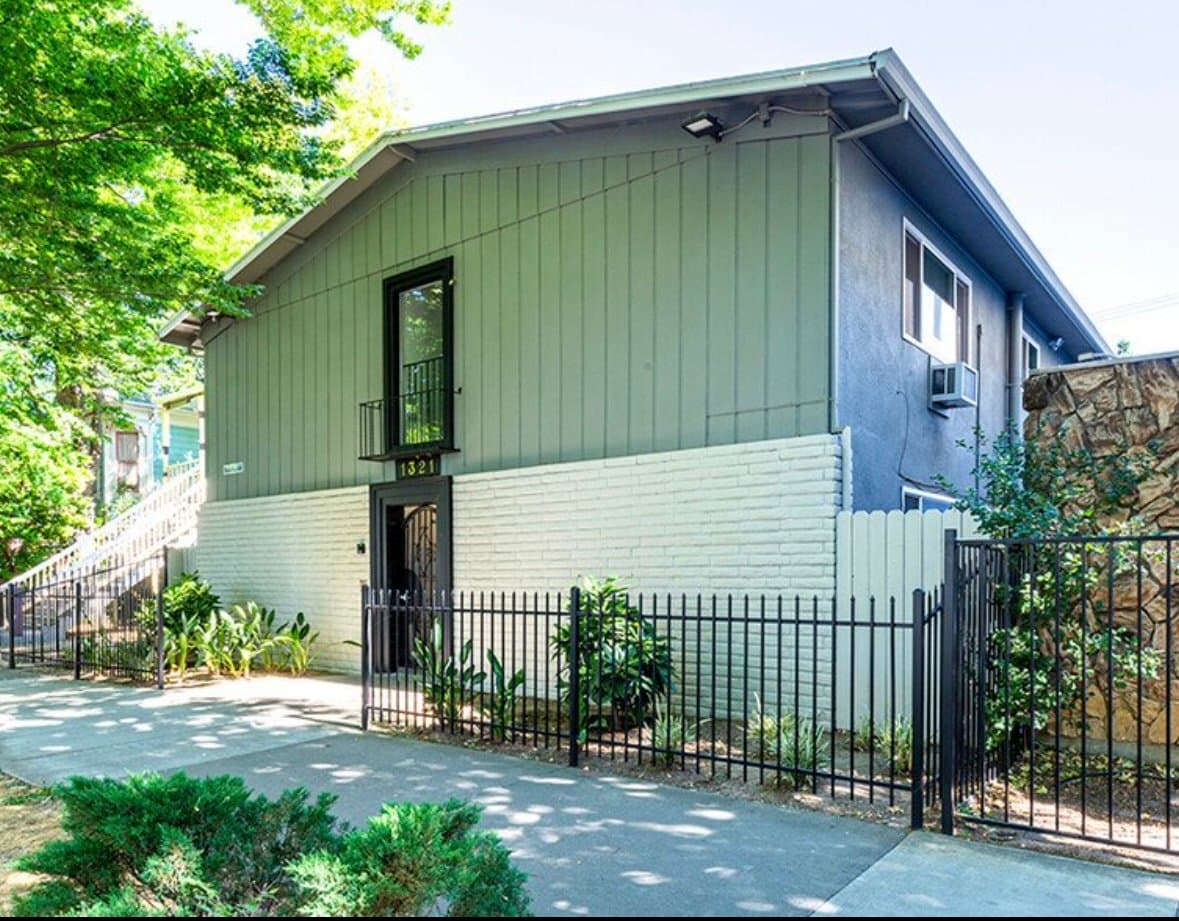 Sacramento Apartment: 1321 E St