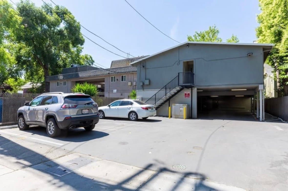 Sacramento Apartment: 1321 E St