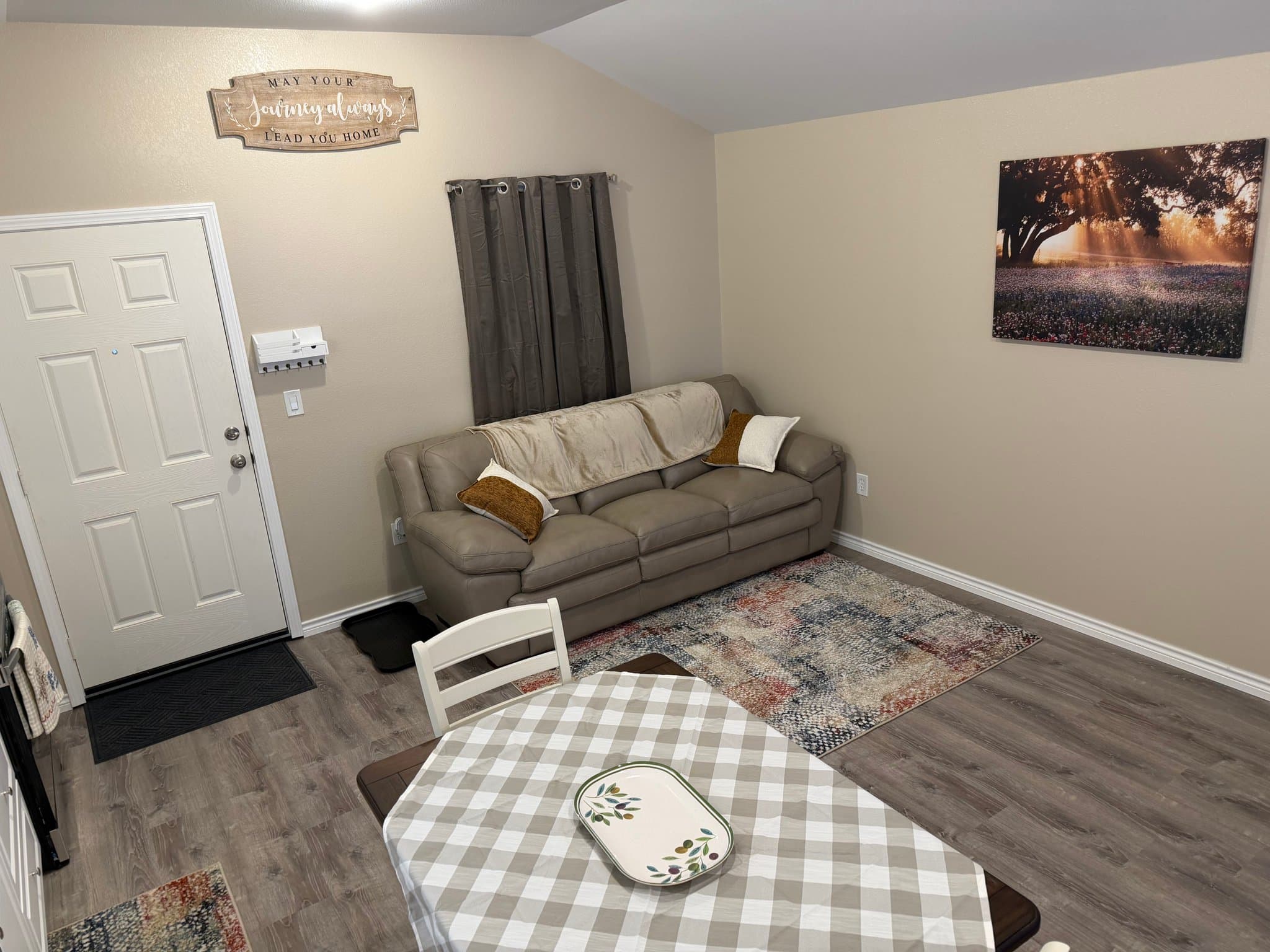 Robstown House: 2021 CR 75, B