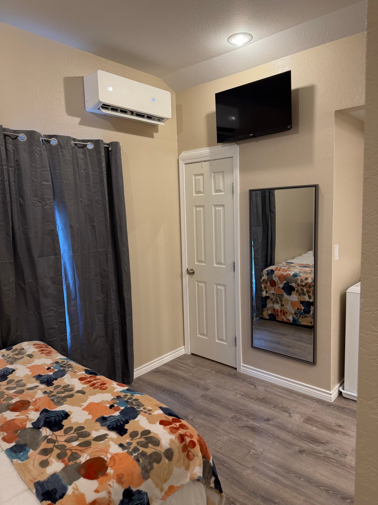 Robstown House: 2021 CR 75, B