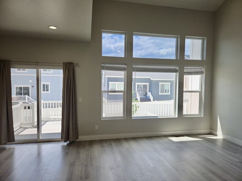 Eagle Mountain Townhome: 9723 N Aaron Ave