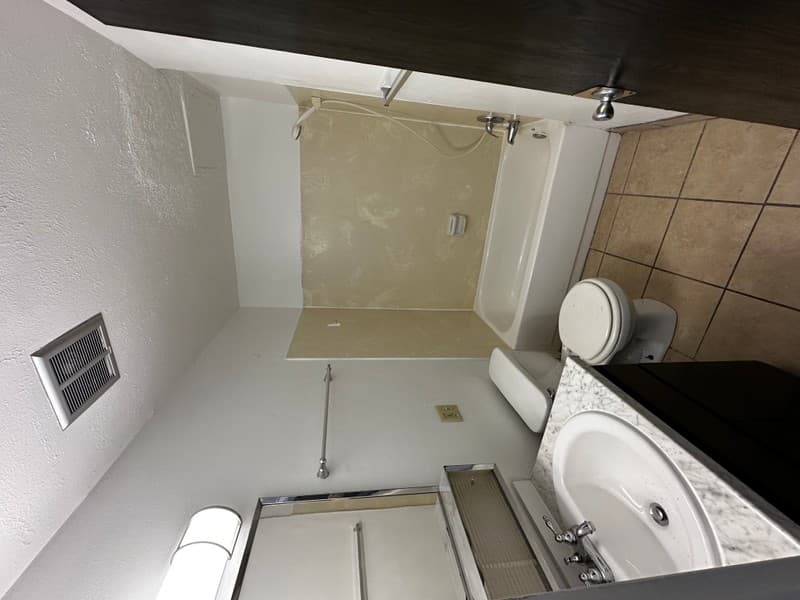 Ogden Apartment: 4564 Harrison Blvd