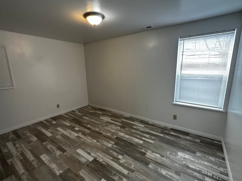 Ogden Apartment: 4564 Harrison Blvd