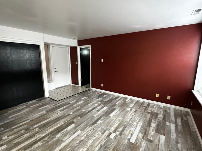 Ogden Apartment: 4564 Harrison Blvd