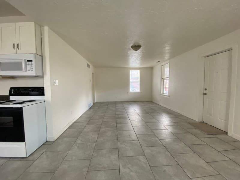 Salt Lake City House: 856 S 900 W