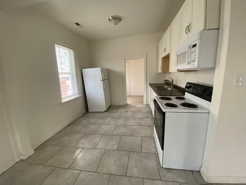 Salt Lake City House: 856 S 900 W
