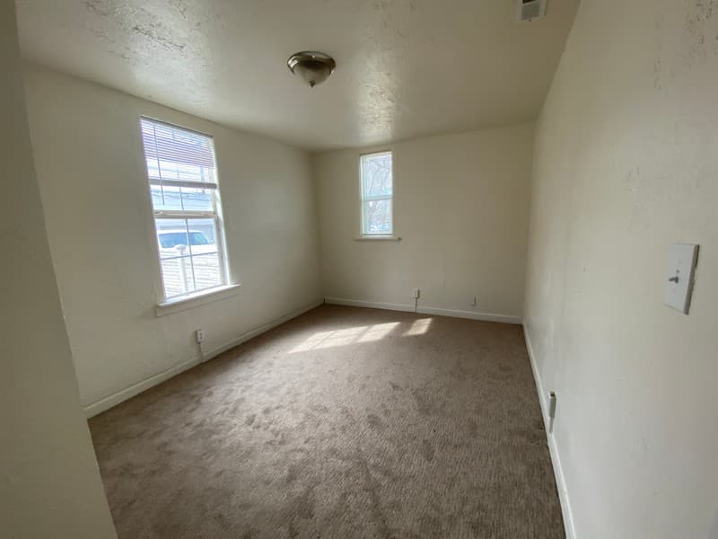 Salt Lake City House: 856 S 900 W