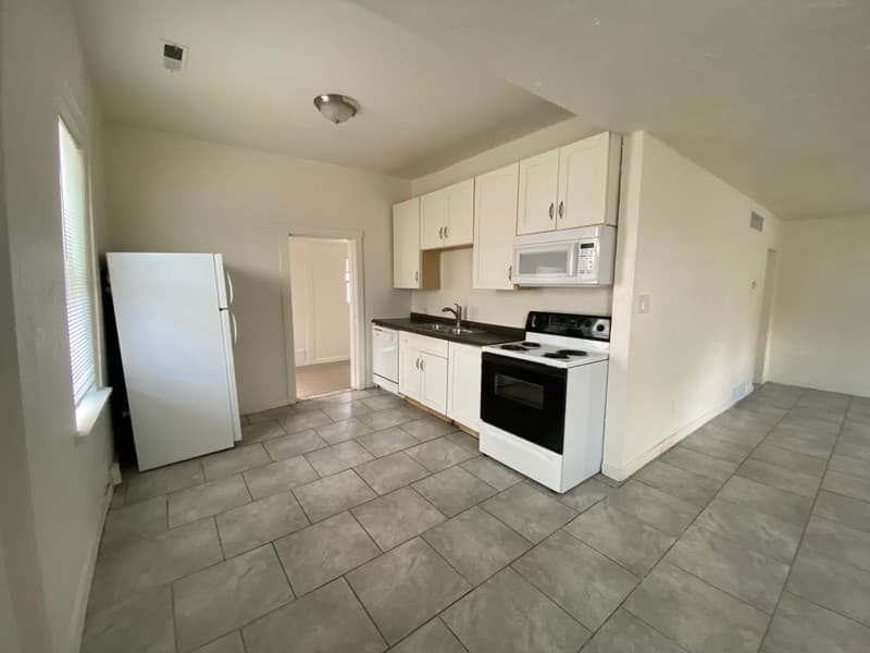 Salt Lake City House: 856 S 900 W