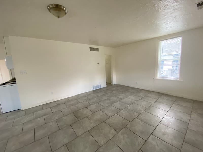 Salt Lake City House: 856 S 900 W