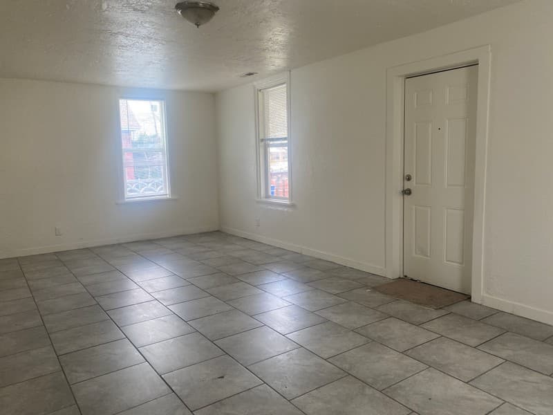 Salt Lake City House: 856 S 900 W