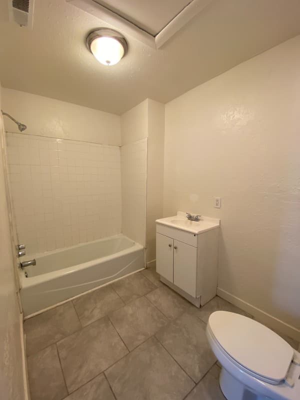 Salt Lake City House: 856 S 900 W
