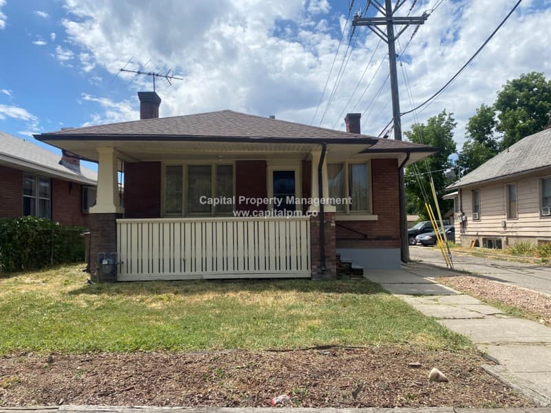 Salt Lake City House: 174 E 1300 S