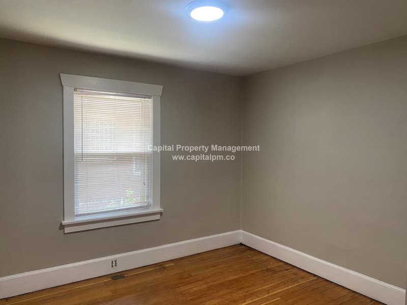 Salt Lake City House: 174 E 1300 S