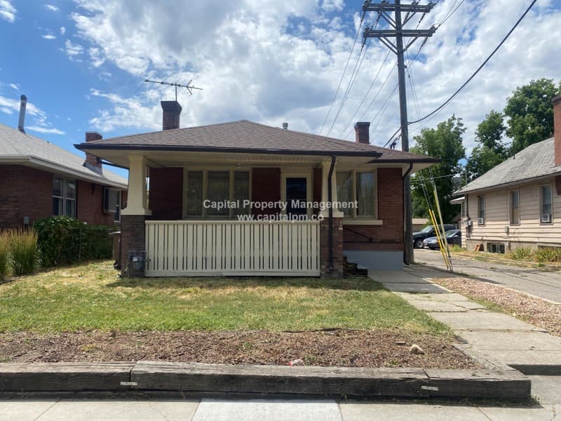 Salt Lake City House: 174 E 1300 S