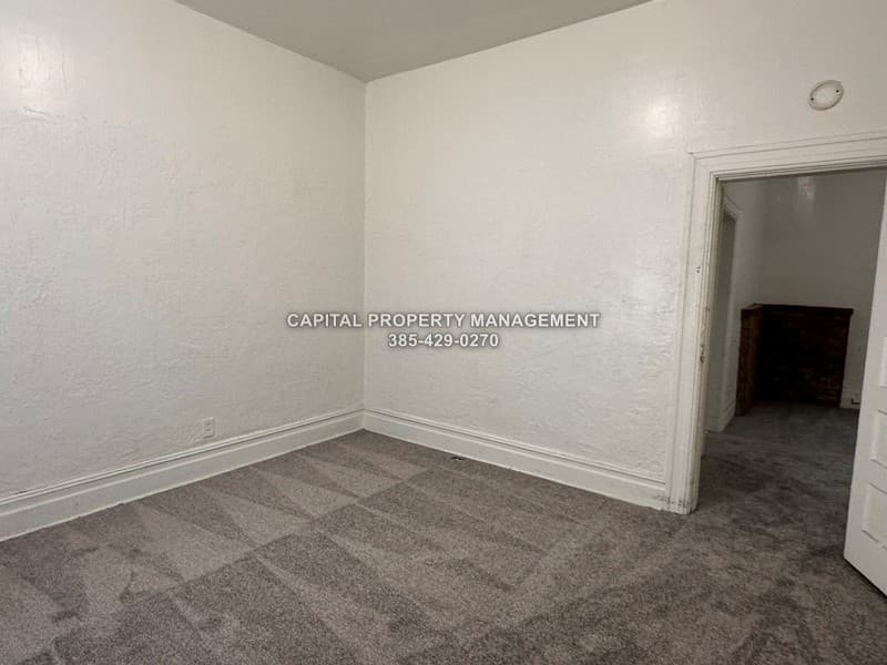 Salt Lake City House: 850 S 900 W