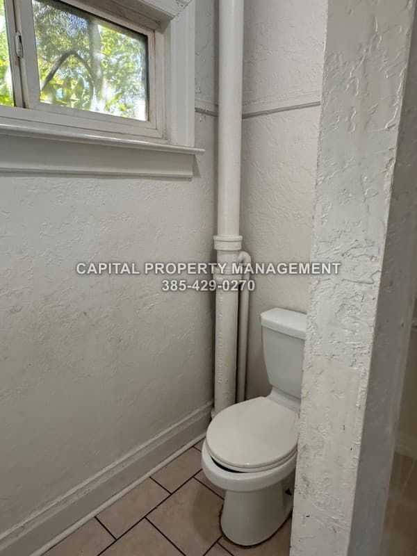 Salt Lake City House: 850 S 900 W