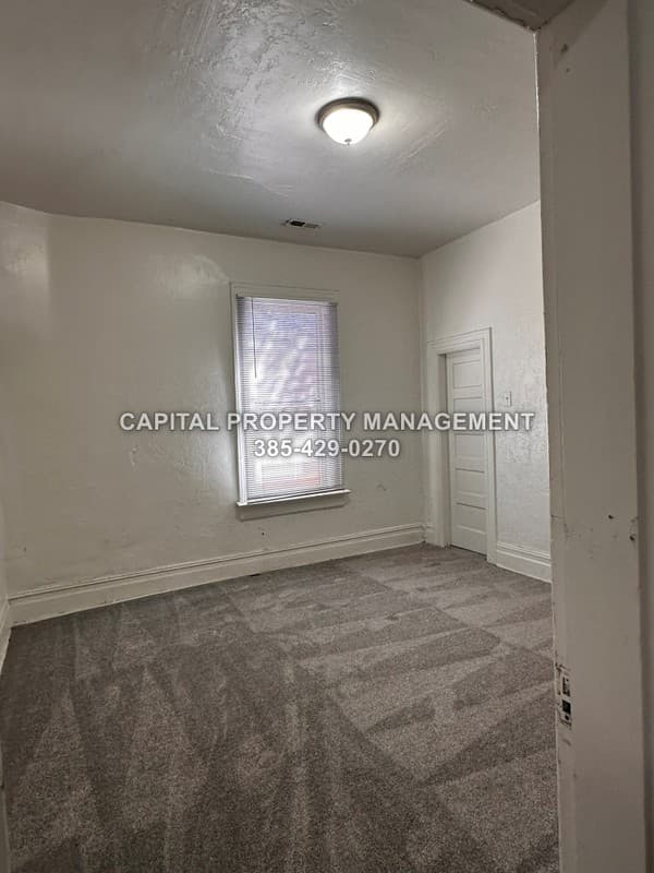 Salt Lake City House: 850 S 900 W
