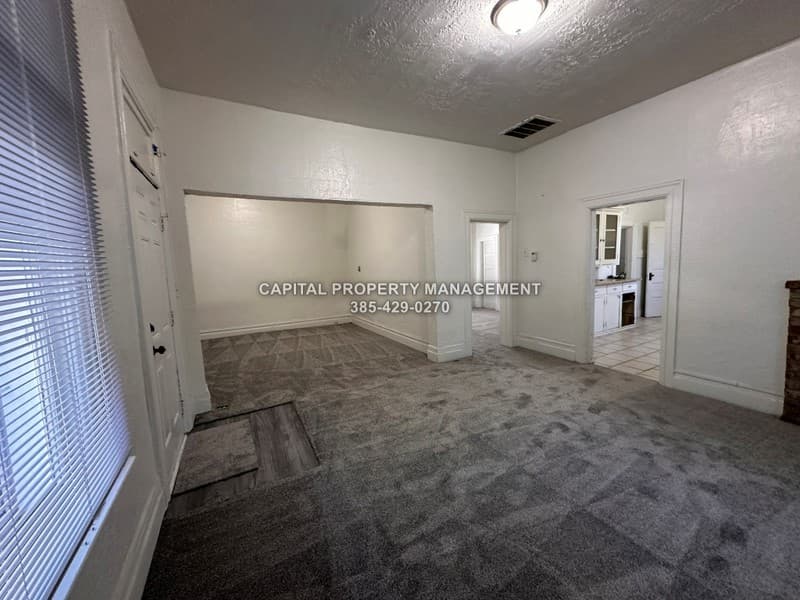 Salt Lake City House: 850 S 900 W
