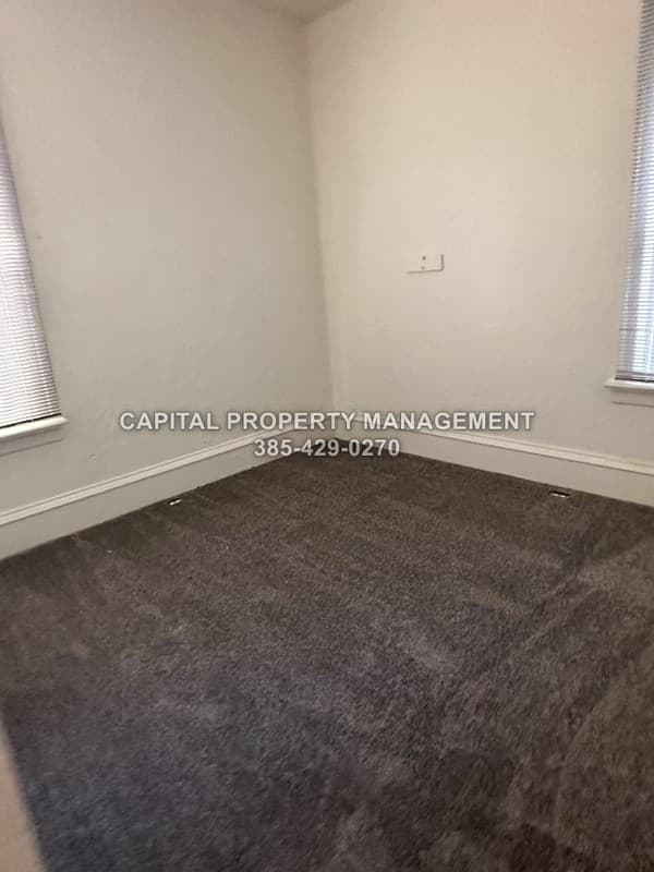 Salt Lake City House: 850 S 900 W