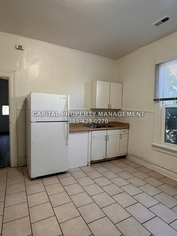 Salt Lake City House: 850 S 900 W