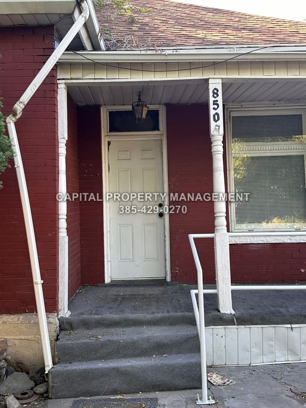 Salt Lake City House: 850 S 900 W